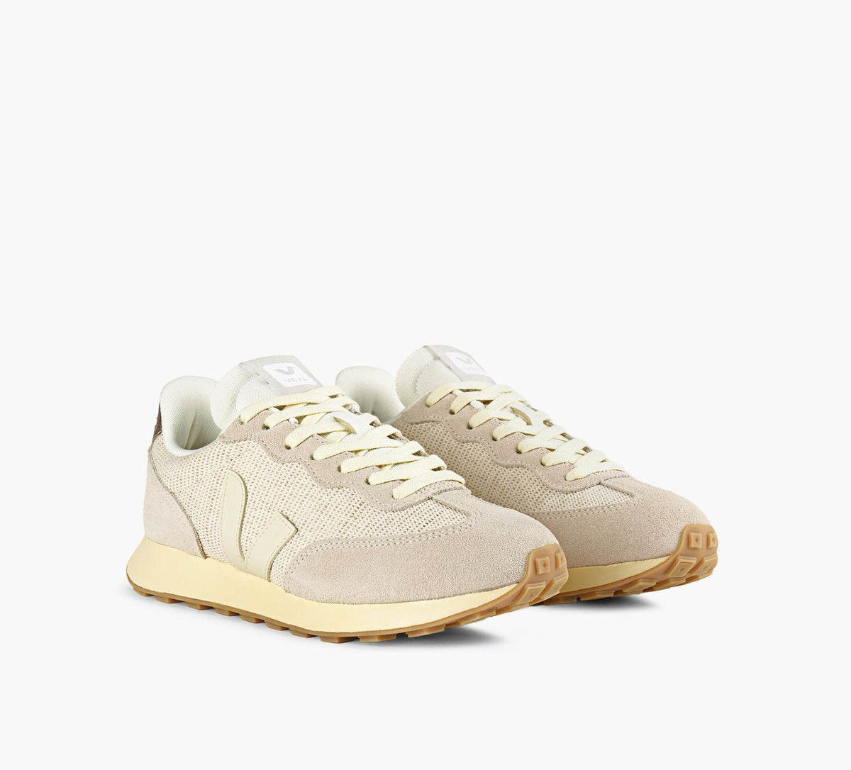 VEJA RIOBRANCOMESH in TAUPE view 2