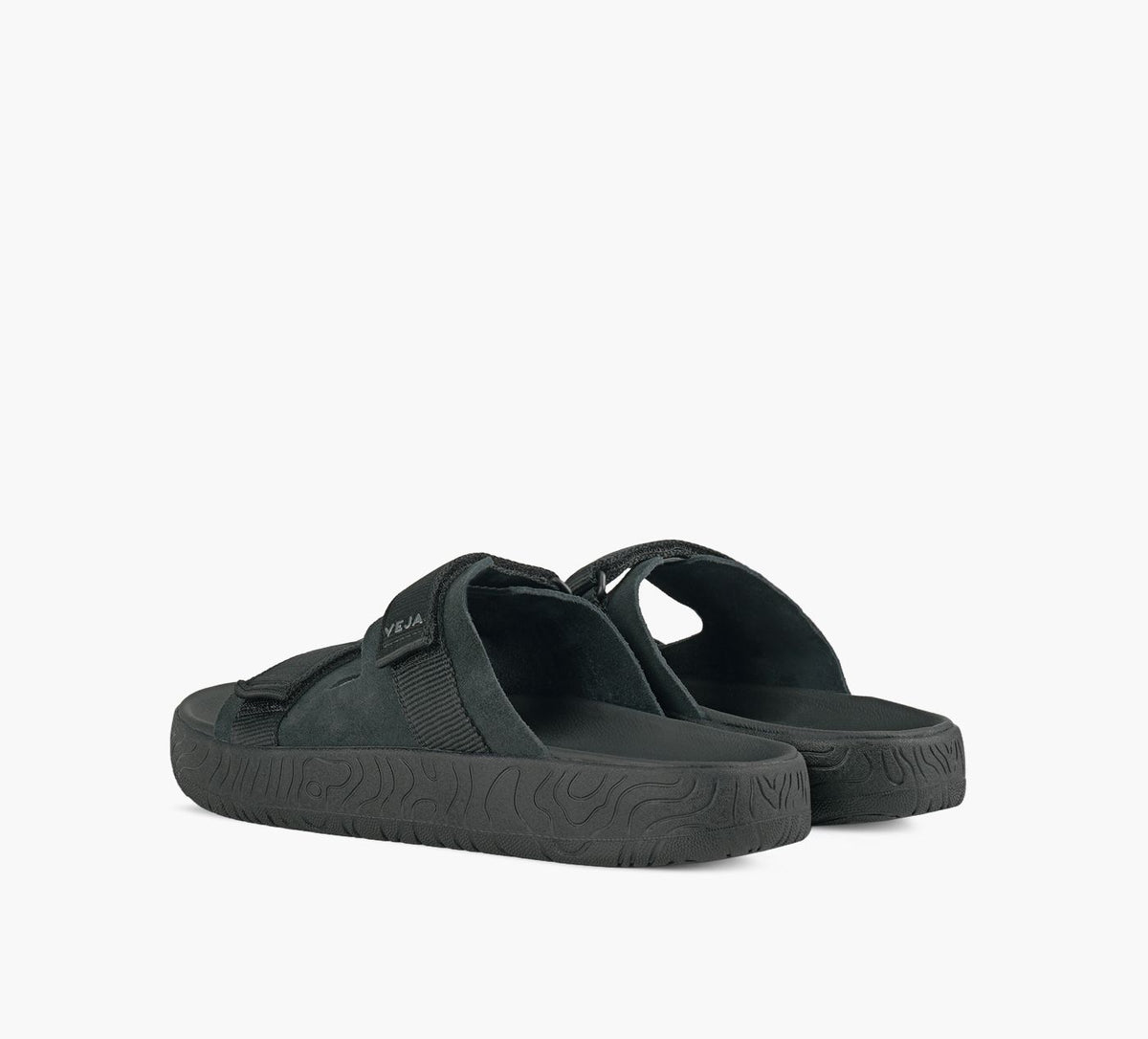 VEJA ARPOADOR in BLACK view 3