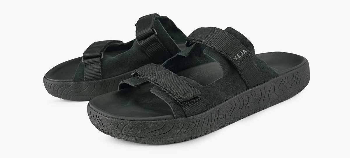 VEJA ARPOADOR in BLACK view 4