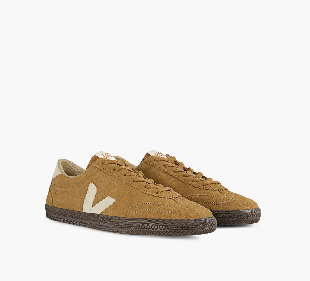 VEJA VOLLEY in TAN view 2