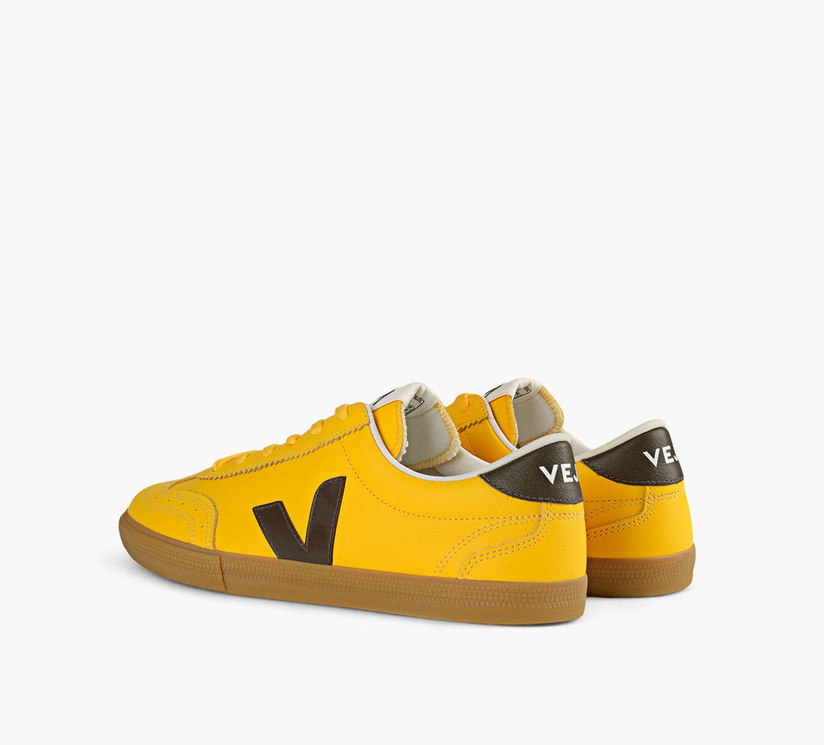 VEJA VOLLEY in YELLOW view 3