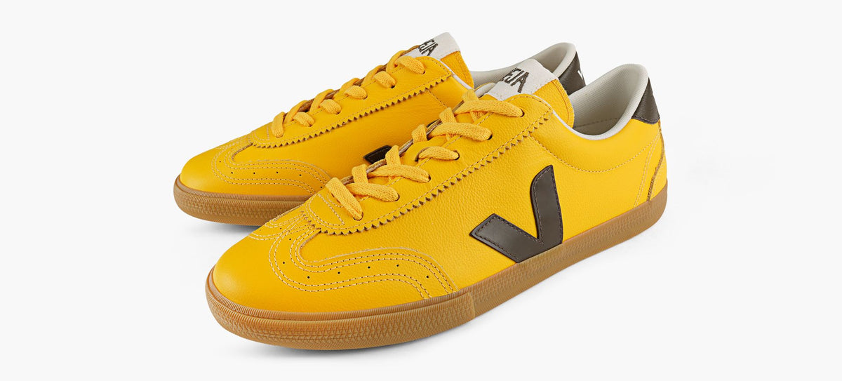 VEJA VOLLEY in YELLOW view 4