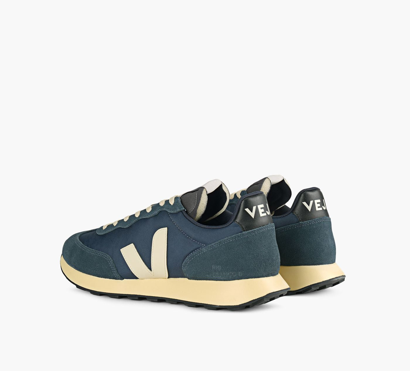 VEJA RIOBRANCOIILITE in BLUE view 3