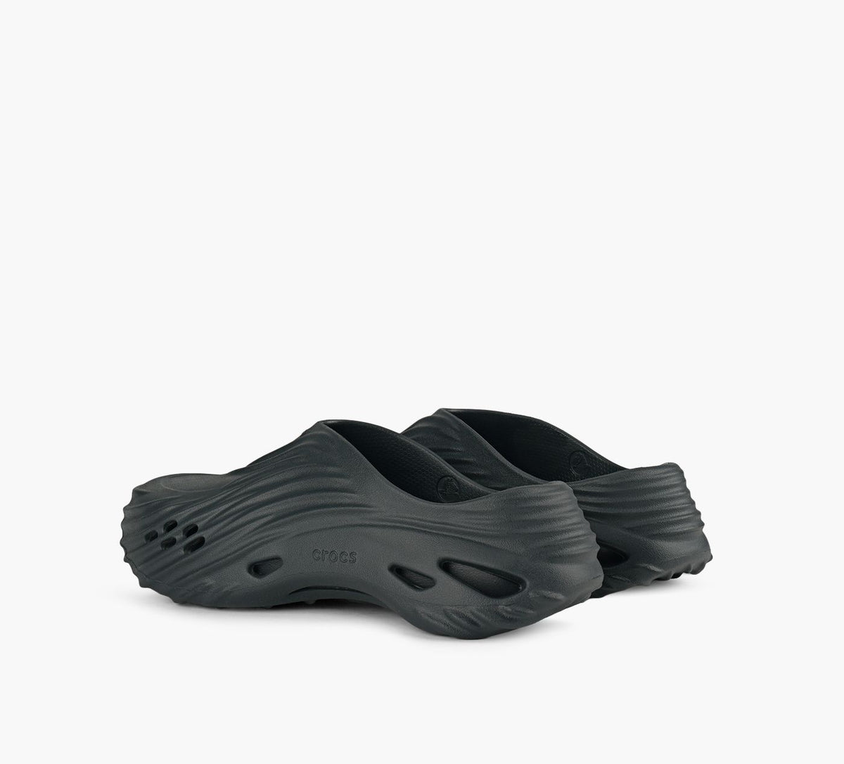 CROCS SABOTSECHOWAVE en NOIR vue 3