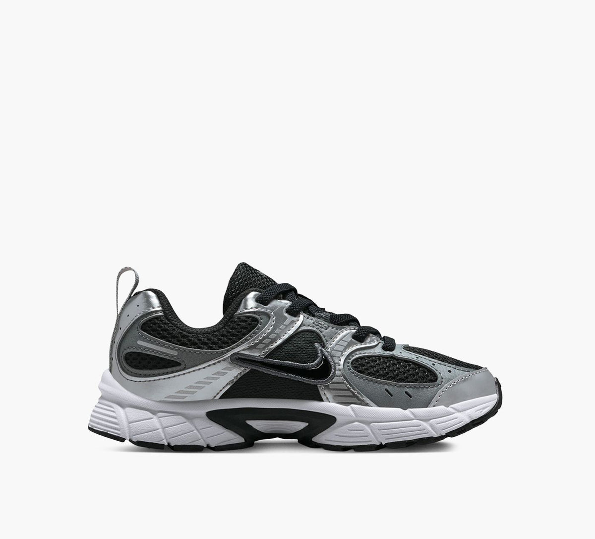 NIKE V5RUNNER in BLACK