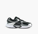 NIKE V5RUNNER in BLACK