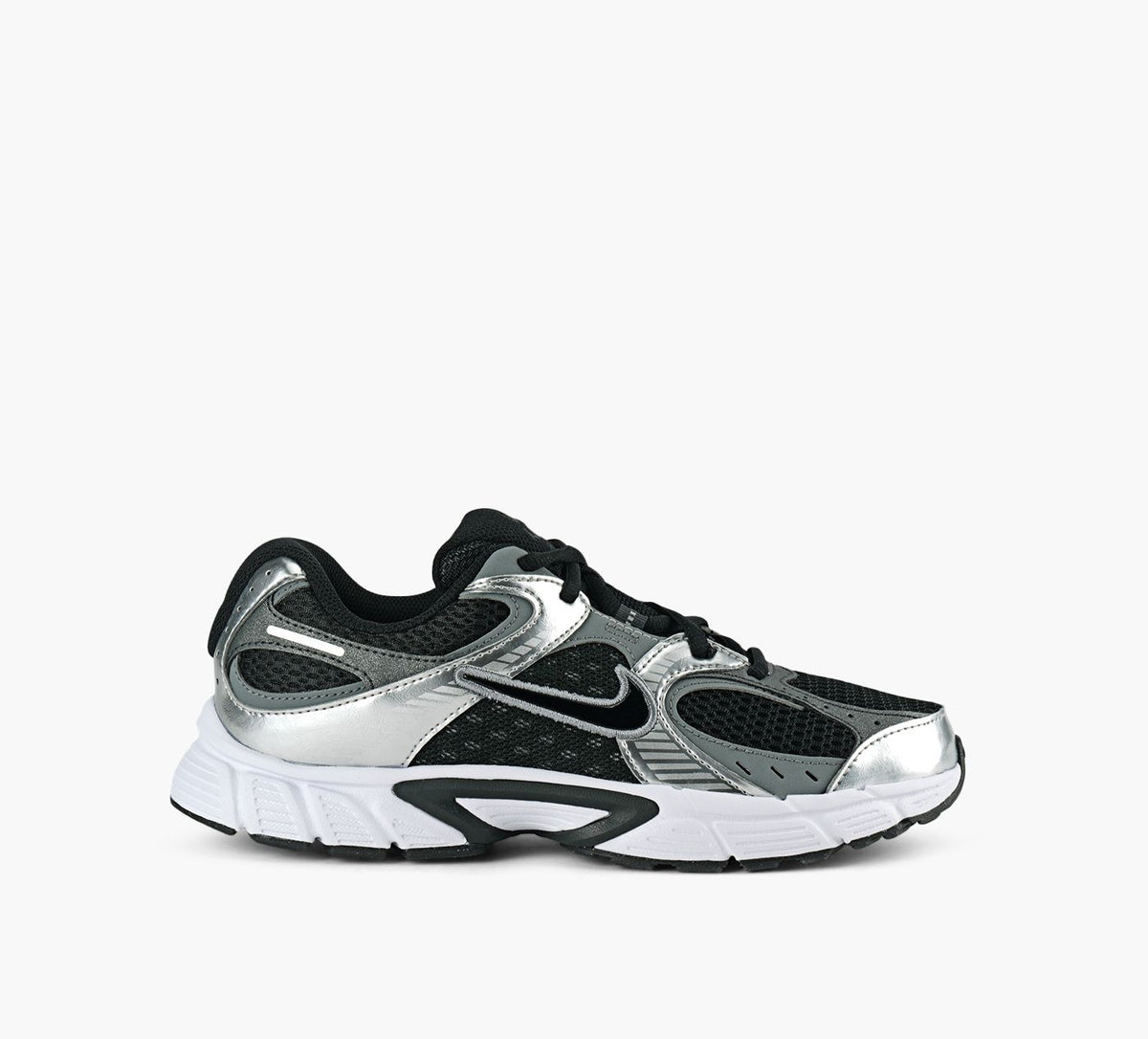 NIKE V5RUNNER in BLACK