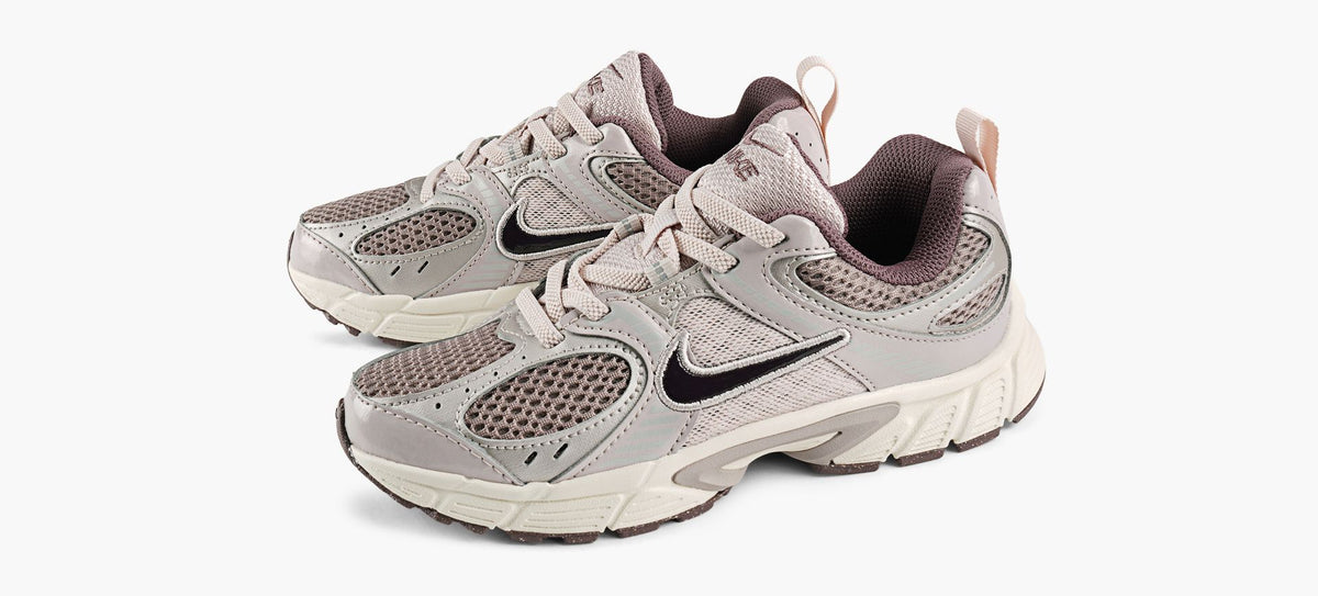 NIKE BASKETV5 en TAUPE vue 4
