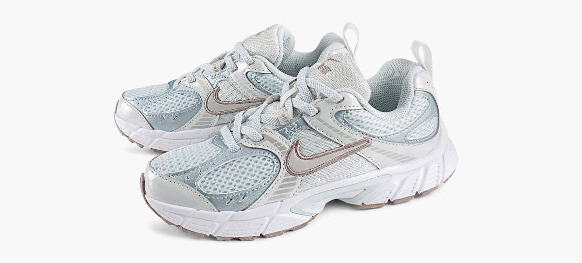 NIKE BASKETV5 en BLEU vue 4