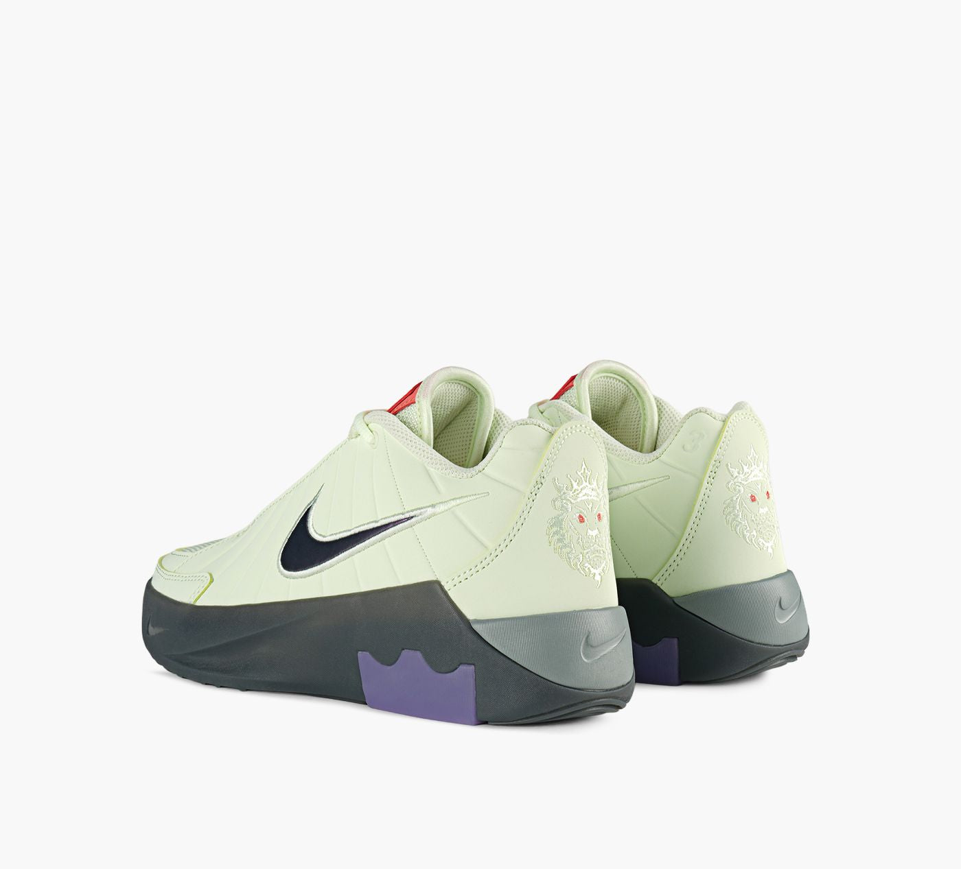 NIKE BASKETLEBRONWITNESSIX en VERT vue 3