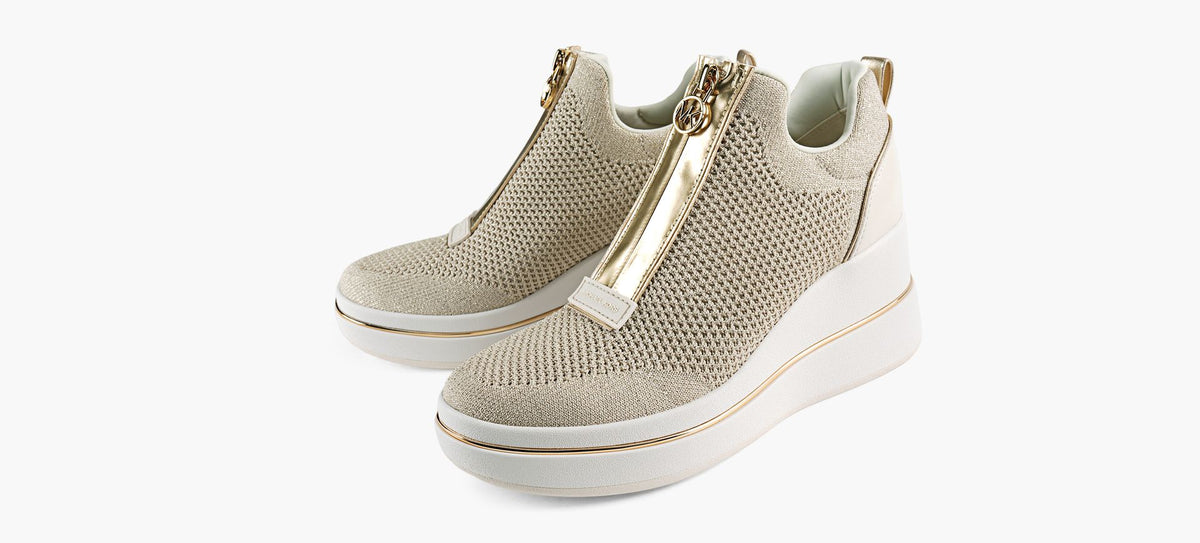 MICHAEL KORS EMMYSTRETCHKNITZIPWEDGE in GOLD view 4
