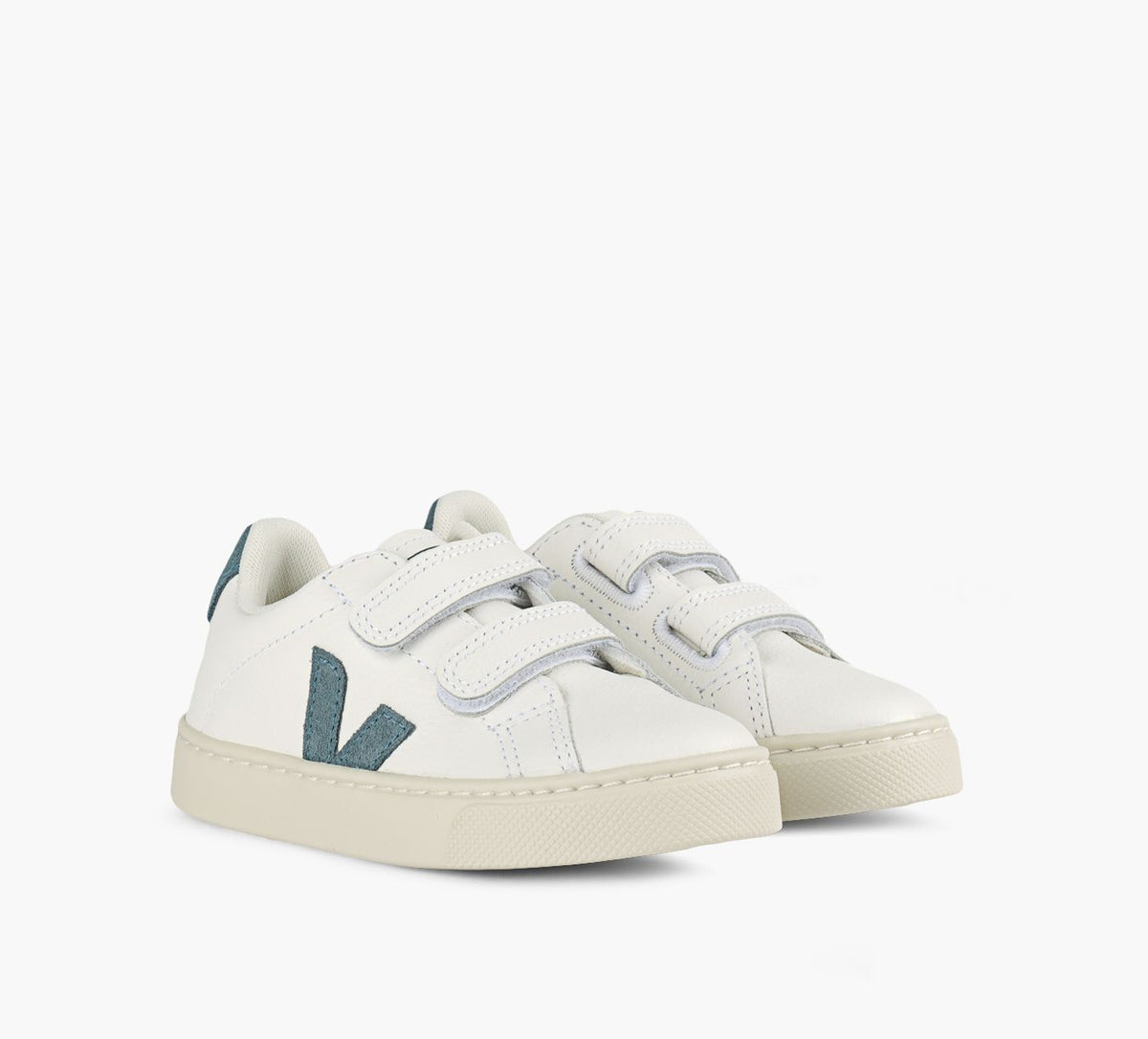 VEJA SMALLESPLAR in WHITE view 2