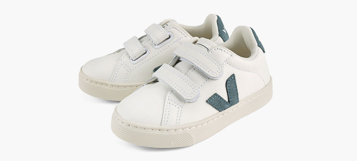 VEJA SMALLESPLAR in WHITE view 4