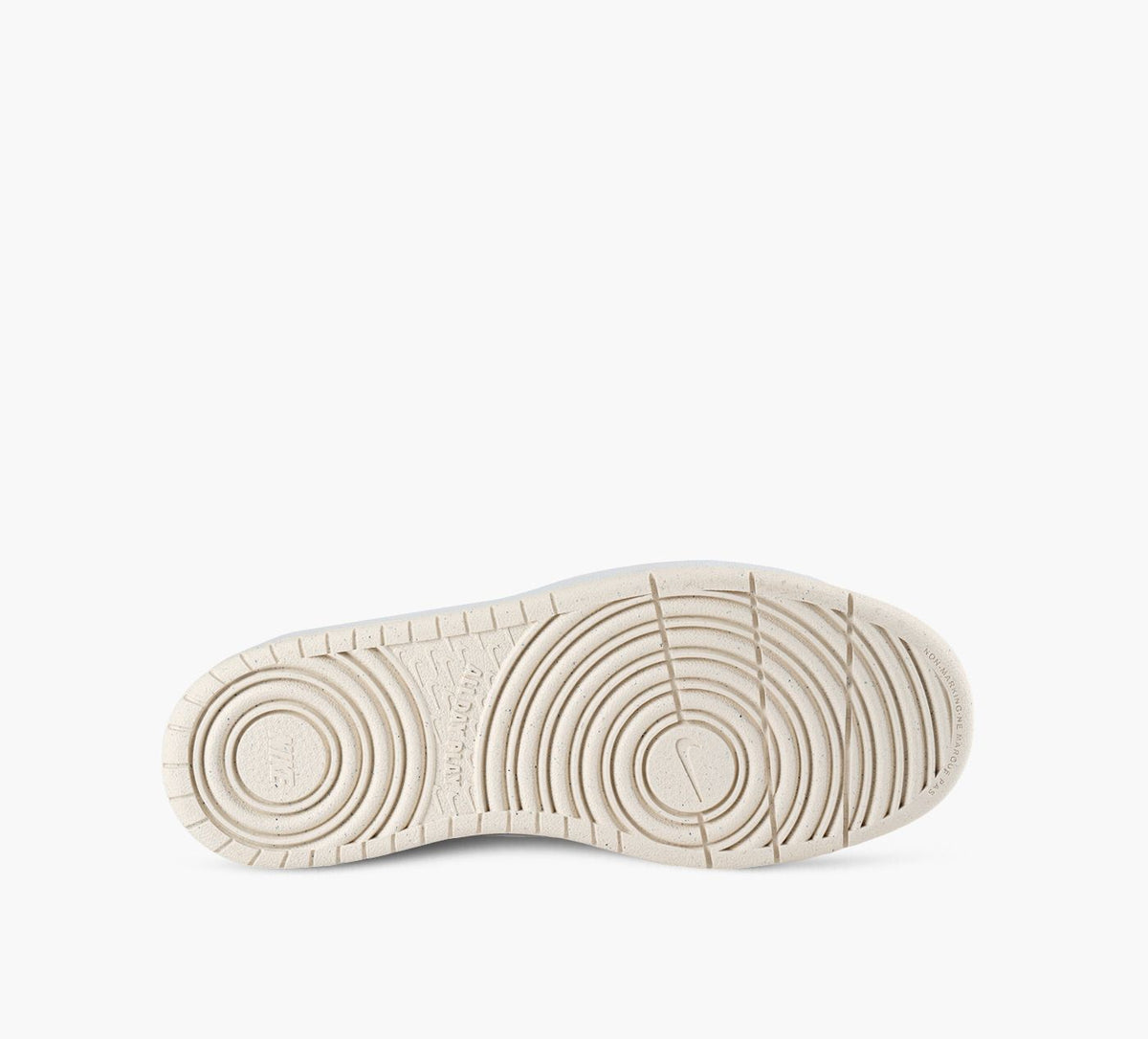 NIKE BASKETCOURTBOROUGHLOWBBALL en BLANC vue 6
