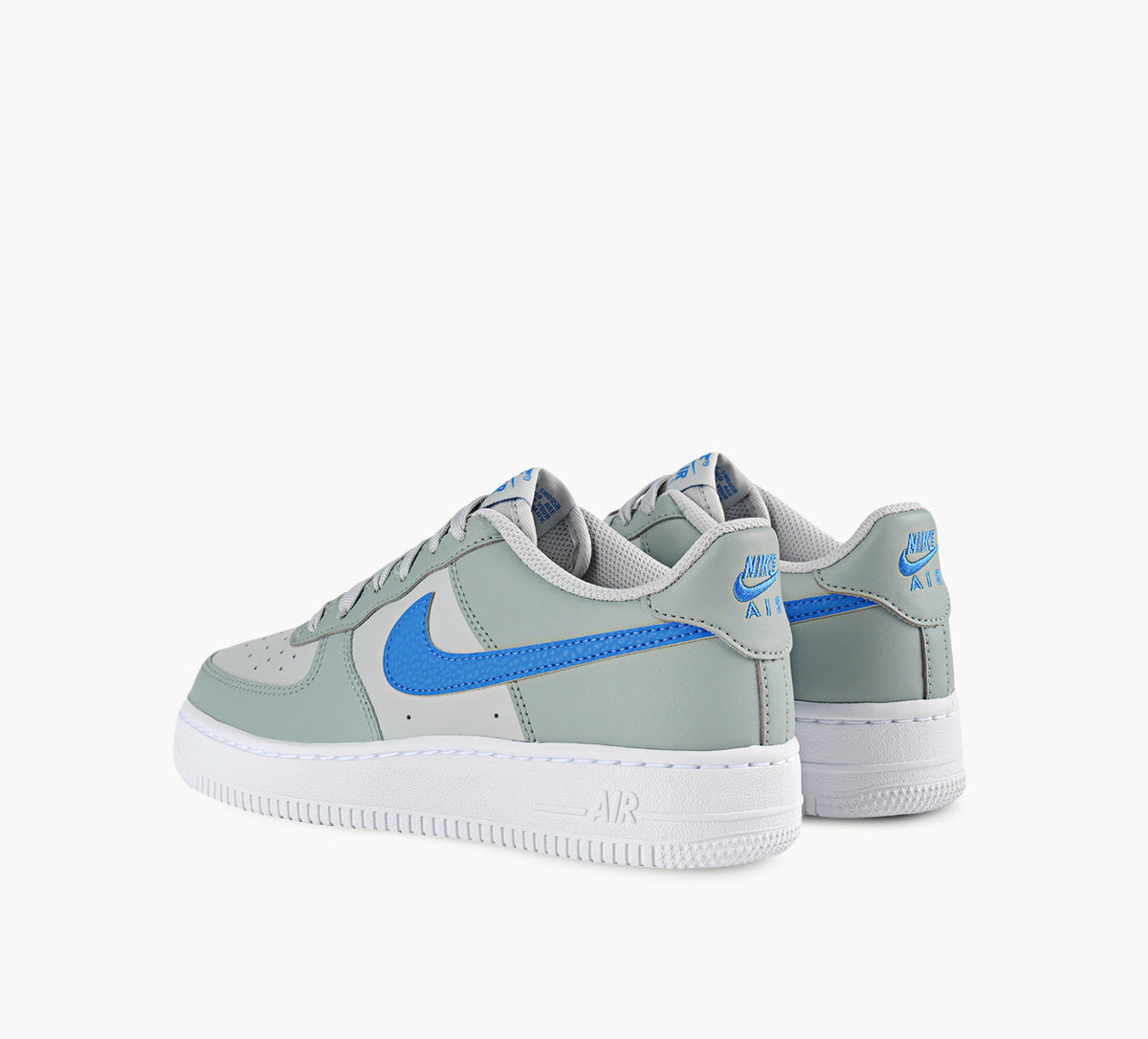 NIKE BASKETAIRFORCE1 en GRIS vue 3