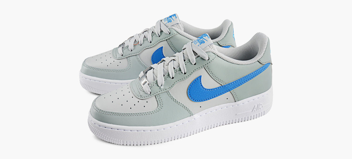NIKE BASKETAIRFORCE1 en GRIS vue 4