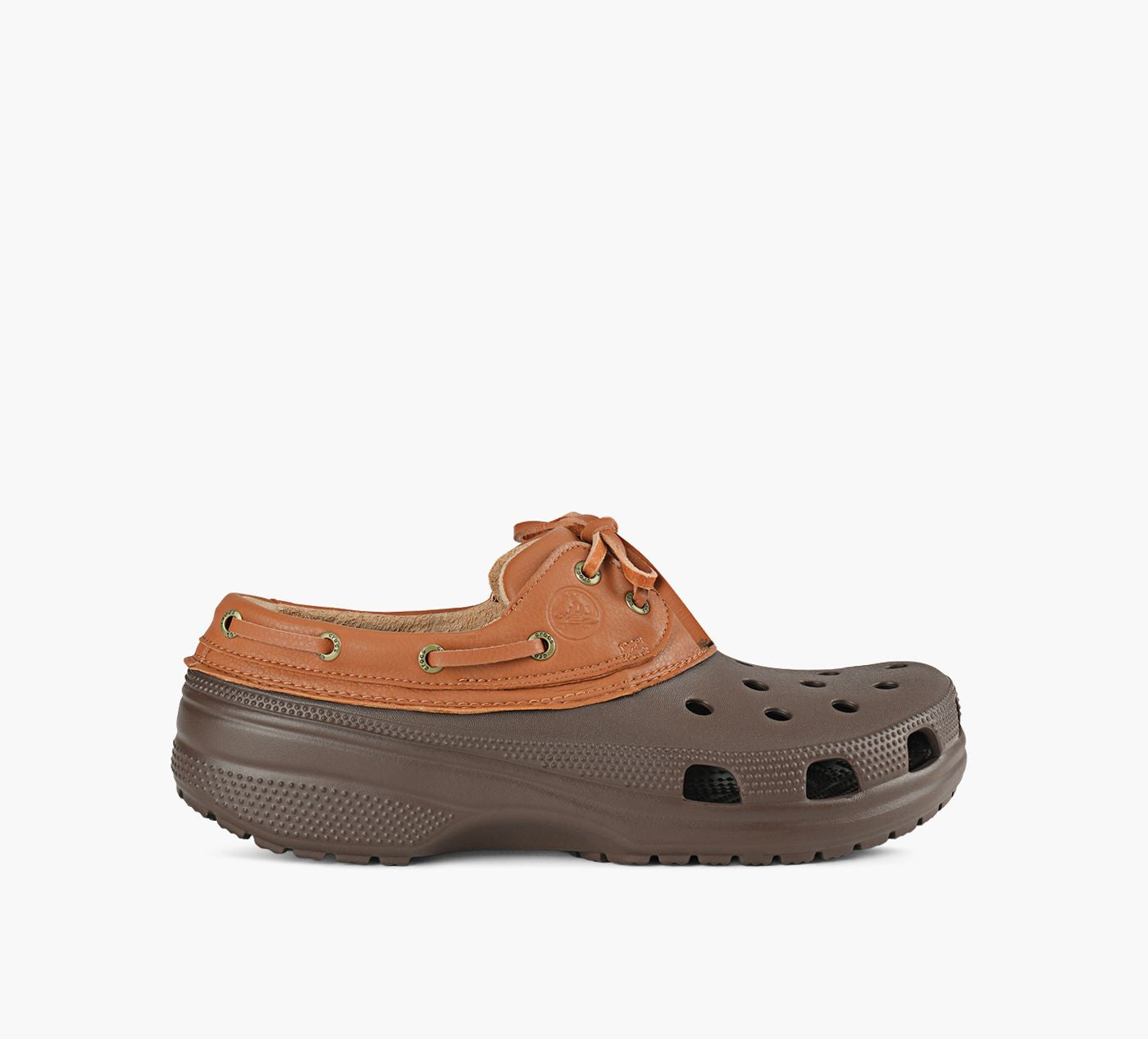 CROCS CHAUSSURESDEBATEAUCLASSIQUES en BRUN