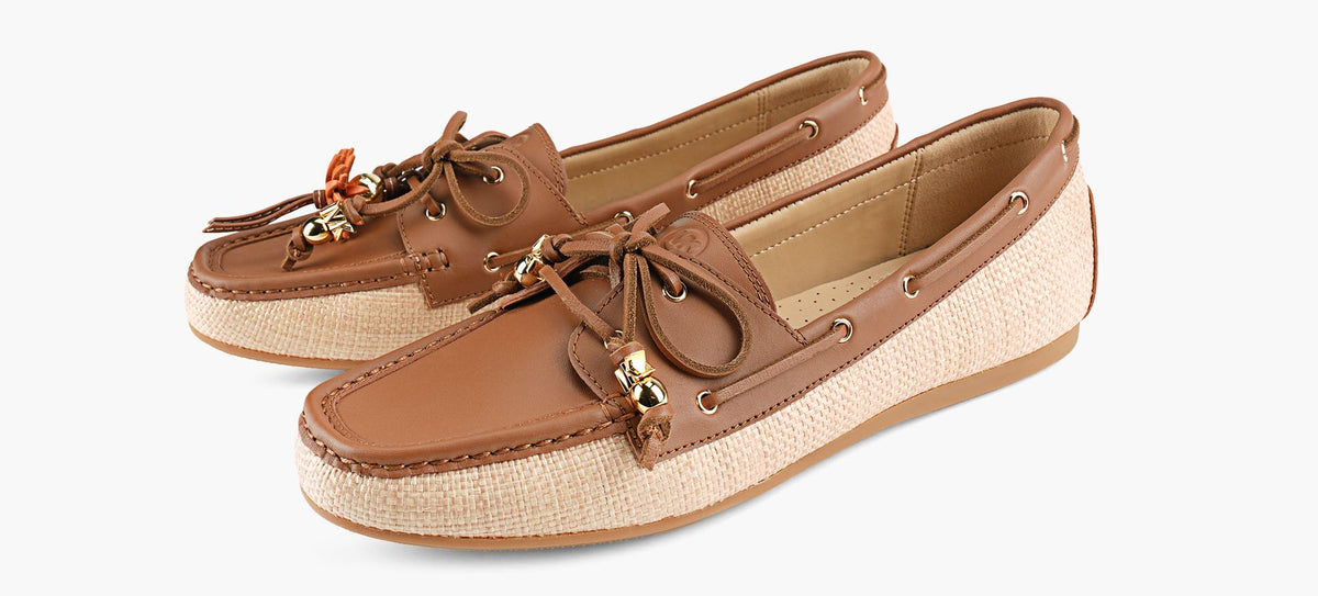 MICHAEL KORS FALLONMOC in BEIGE view 4