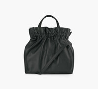 RIPANI BIRGITLL en NOIR
