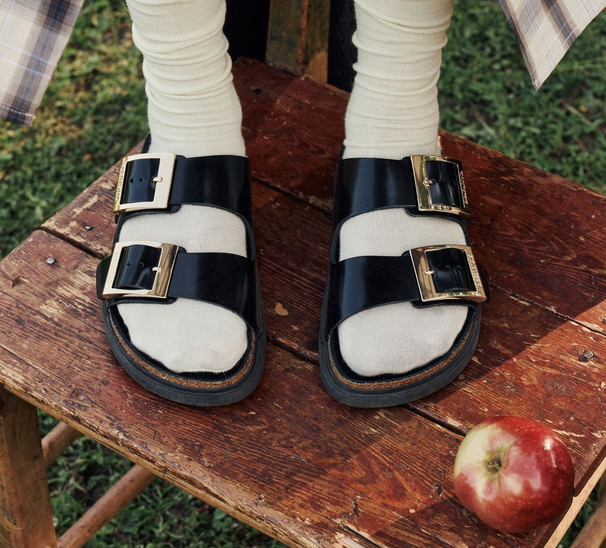 BIRKENSTOCK ARIZONADROPLETBUCKLE in BLACK view 1a