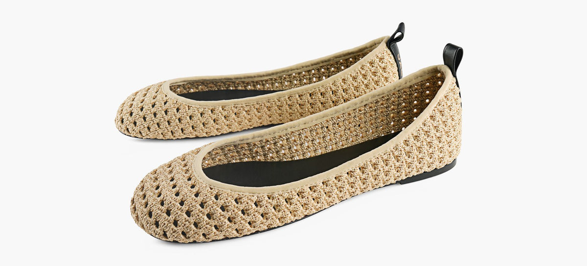 MARC JACOBS THELOGORIBBONBALLET in BEIGE view 4