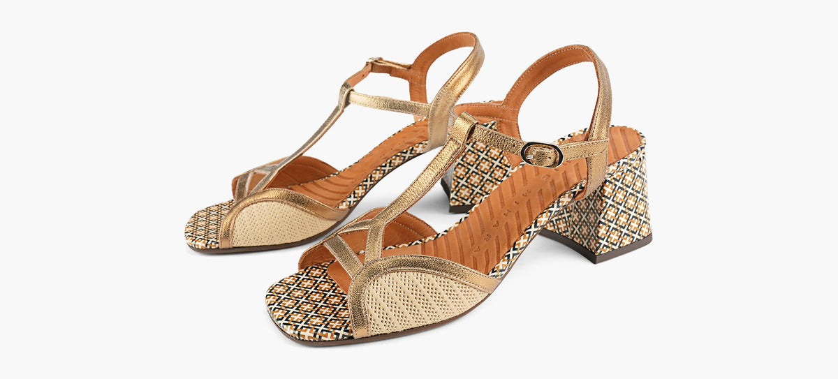 CHIE MIHARA LIPIKA en OR vue 4