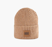 UGG CHUNKYRIBBEANIE in TAN