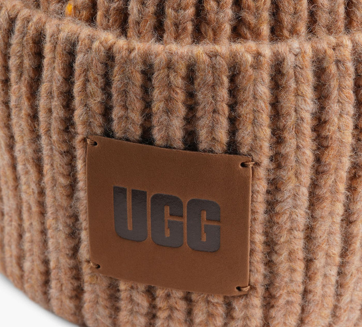 UGG CHUNKYRIBBEANIE in TAN view 2