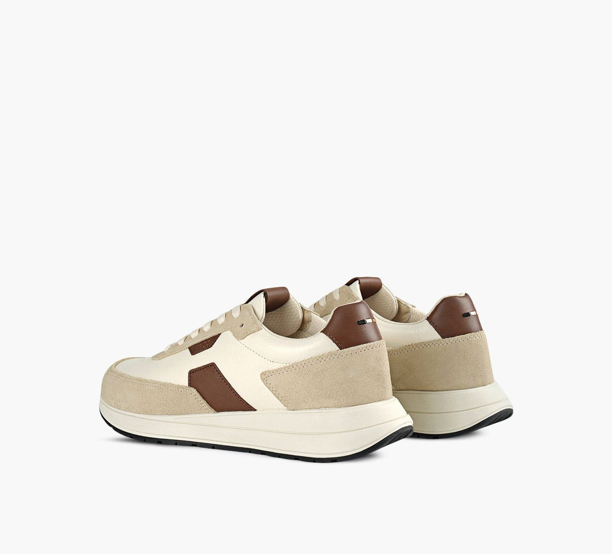 BOSS BASKETVINSTON en BEIGE vue 3