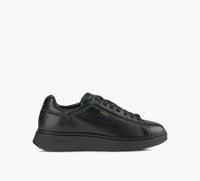 BOSS BULTONRUNNER in BLACK