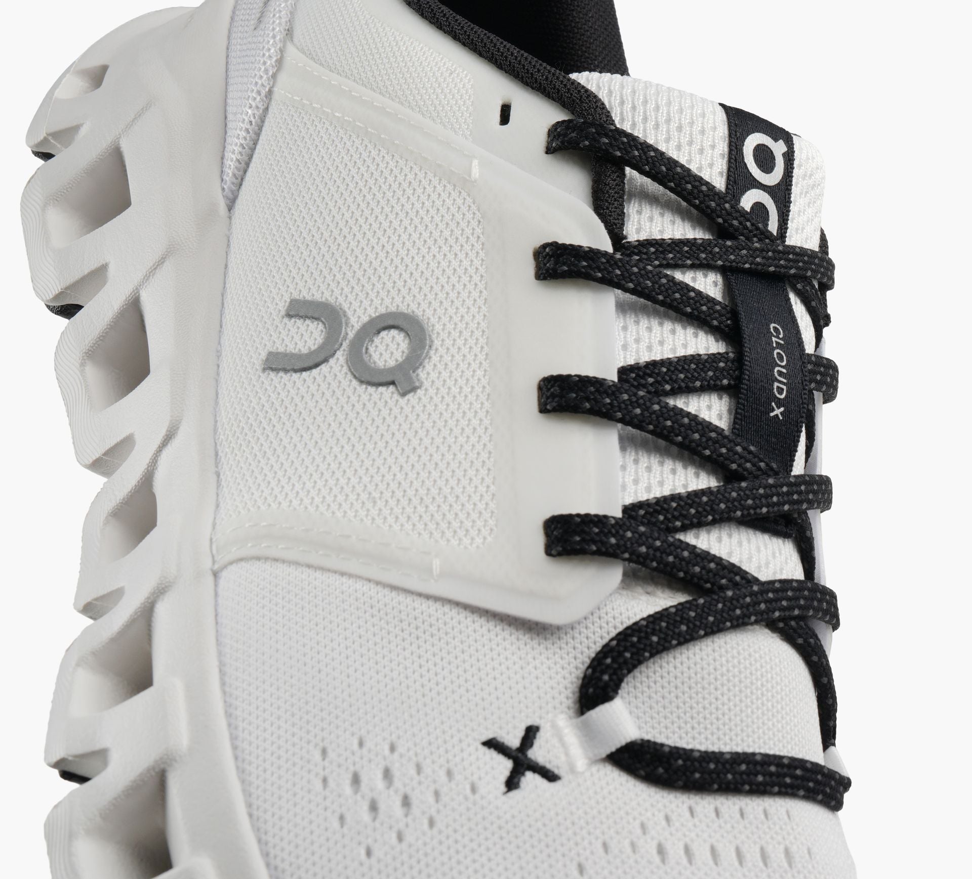 ON CLOUDX5 en BLANC vue 7