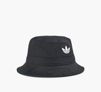 ADIDAS ADICOLORBUCKETHAT in BLACK