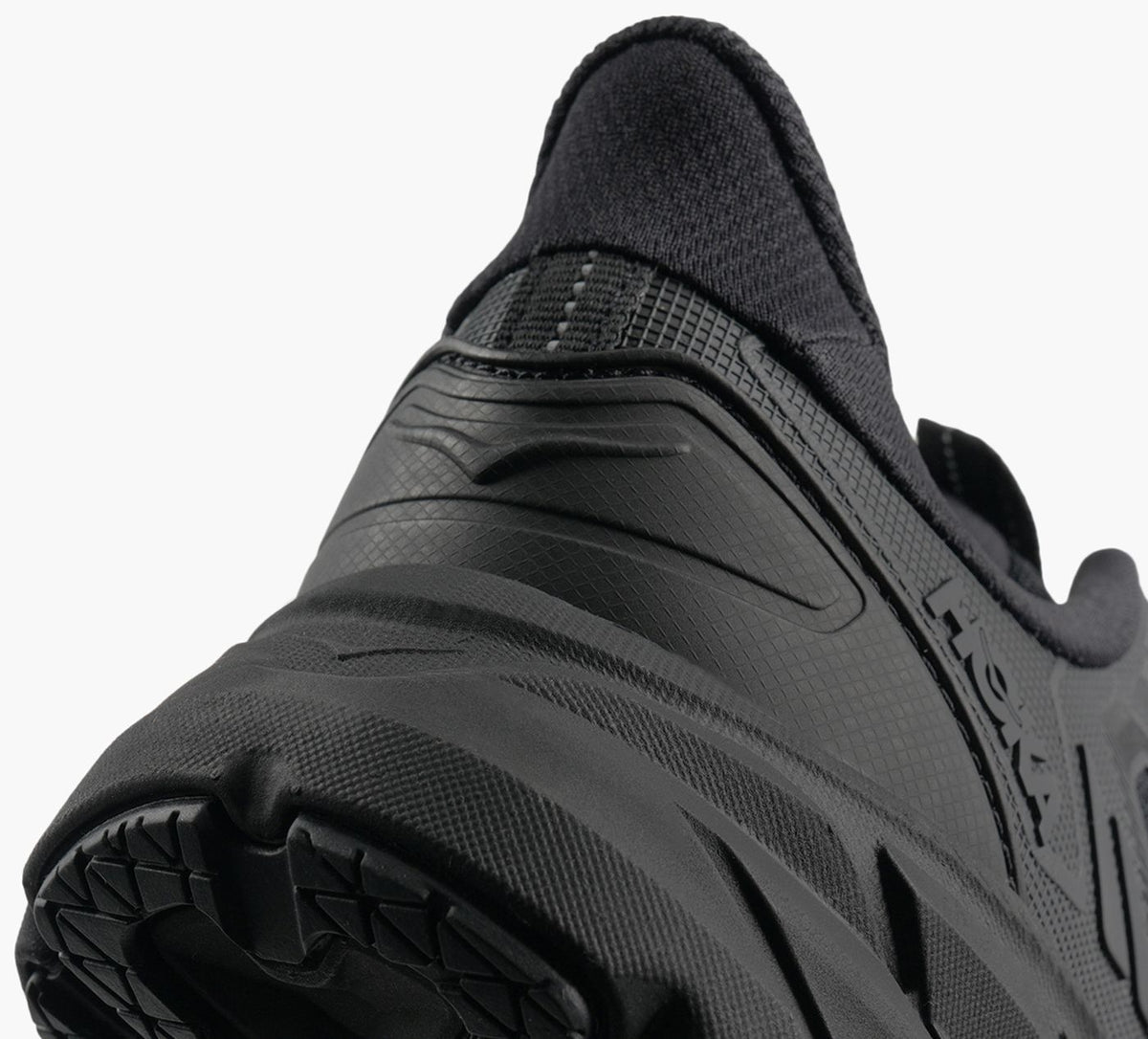 HOKA CLIFTONUTL en NOIR vue 7