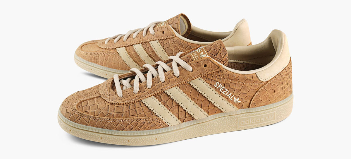 ADIDAS HANDBALLSPEZIAL in TAN view 4