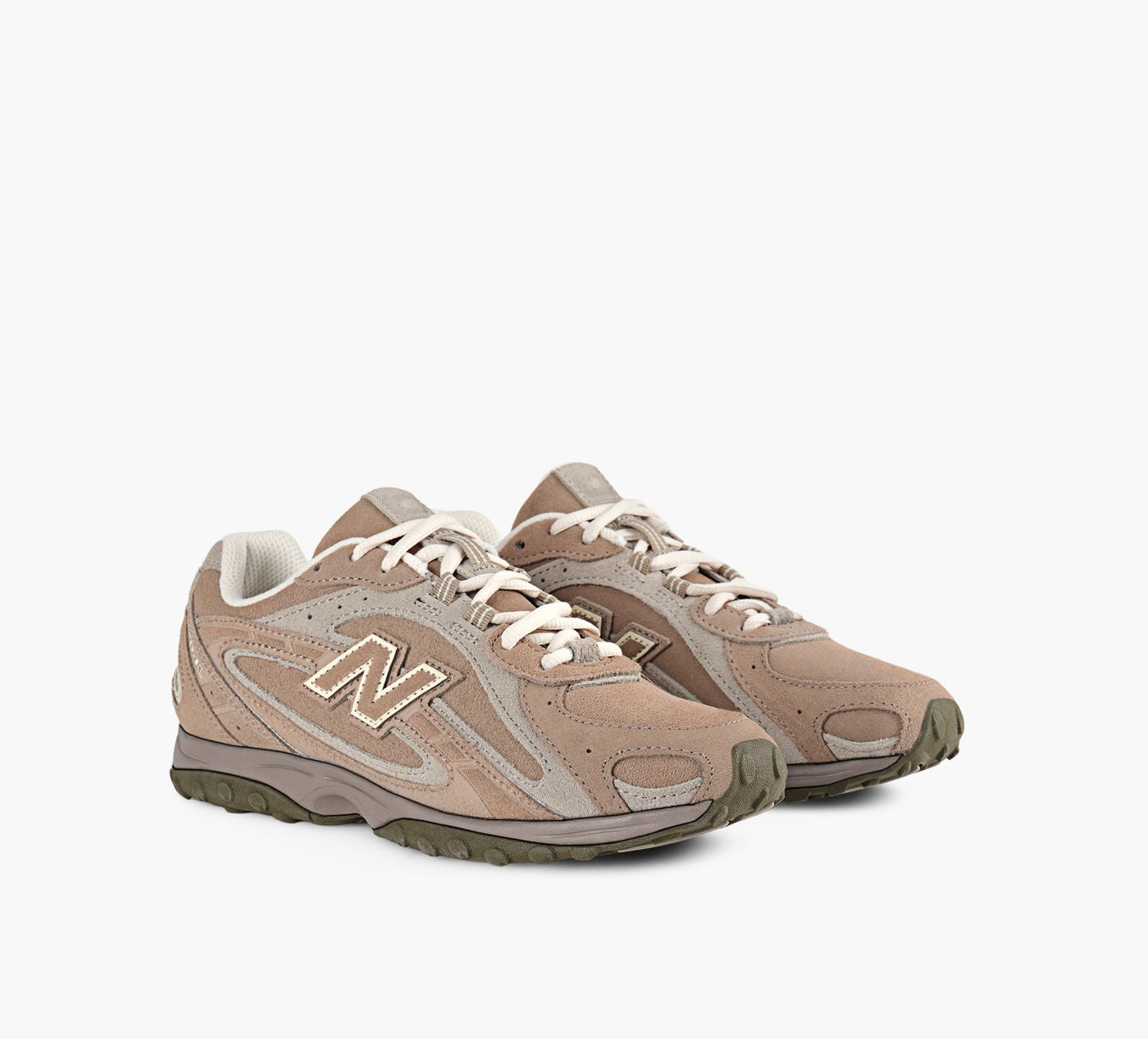 NEW BALANCE 204L in TAUPE view 2