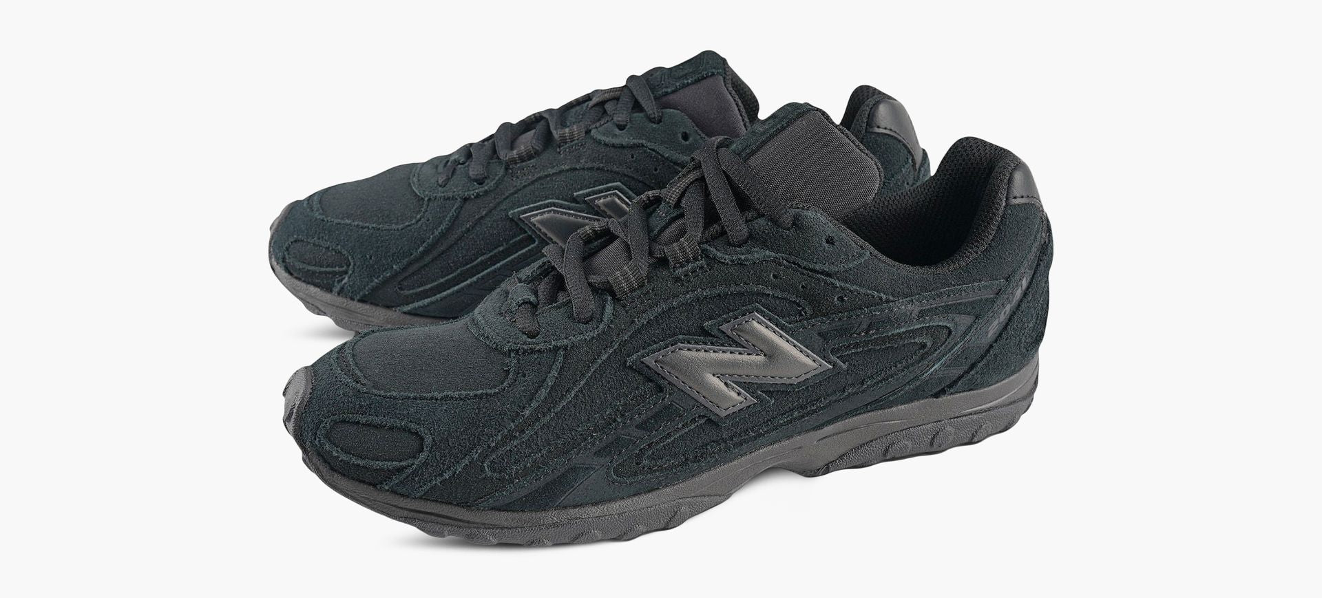 NEW BALANCE 204L in BLACK view 4