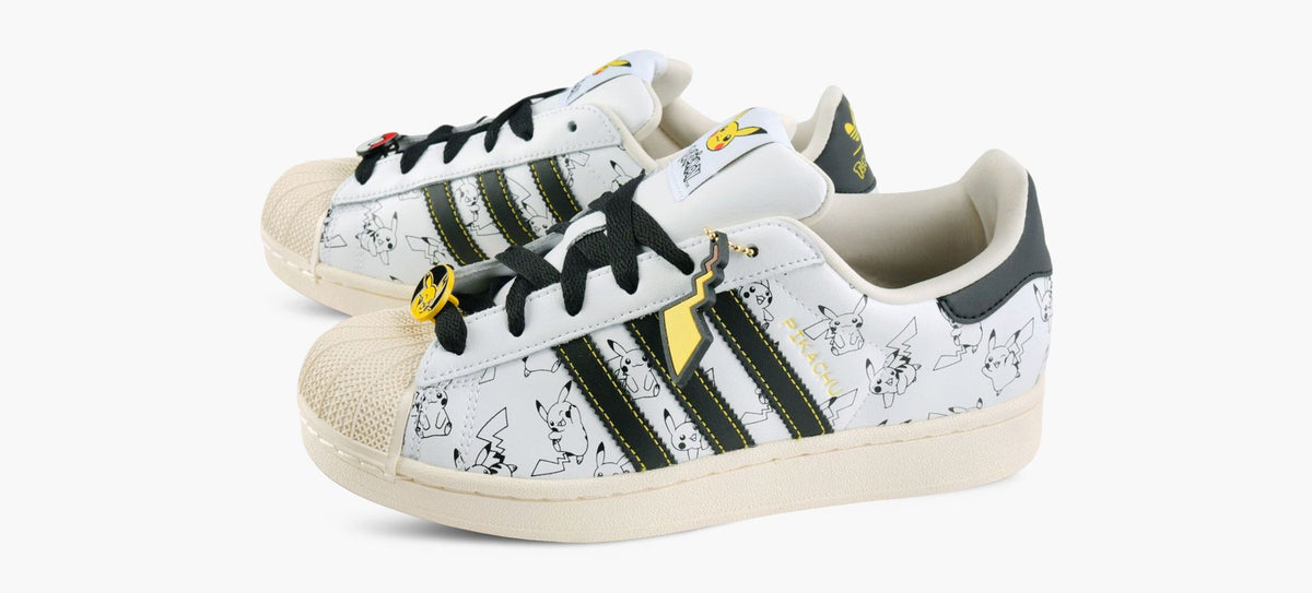 ADIDAS SUPERSTARIIxPIKACHU en BLANC vue 4