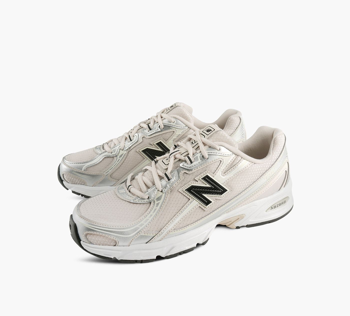 NEW BALANCE 740 in TAUPE view 4
