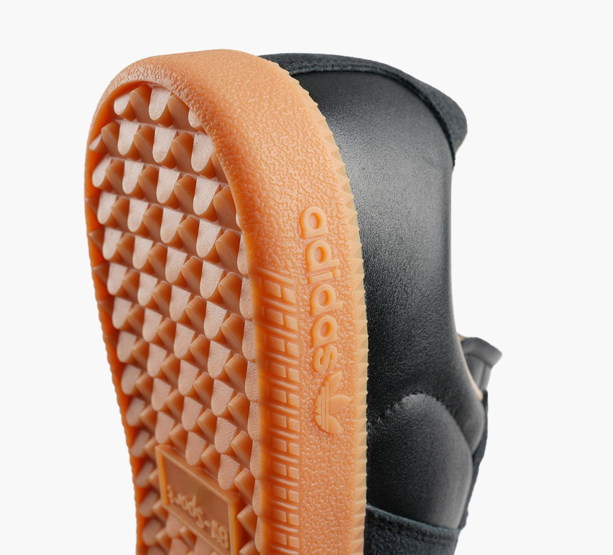 ADIDAS BASKETBWARMY en NOIR vue 7