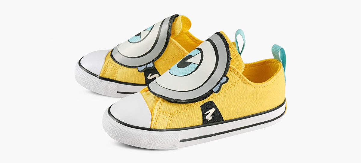 CONVERSE CHUCKTAYLORALLSTARUNEBRIDEENFANTS en JAUNE vue 4