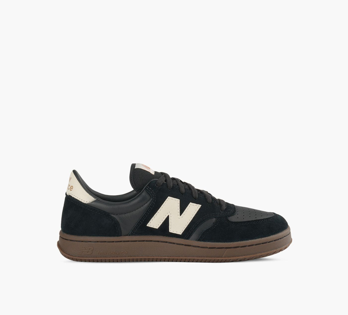 NEW BALANCE T500 in BLACK