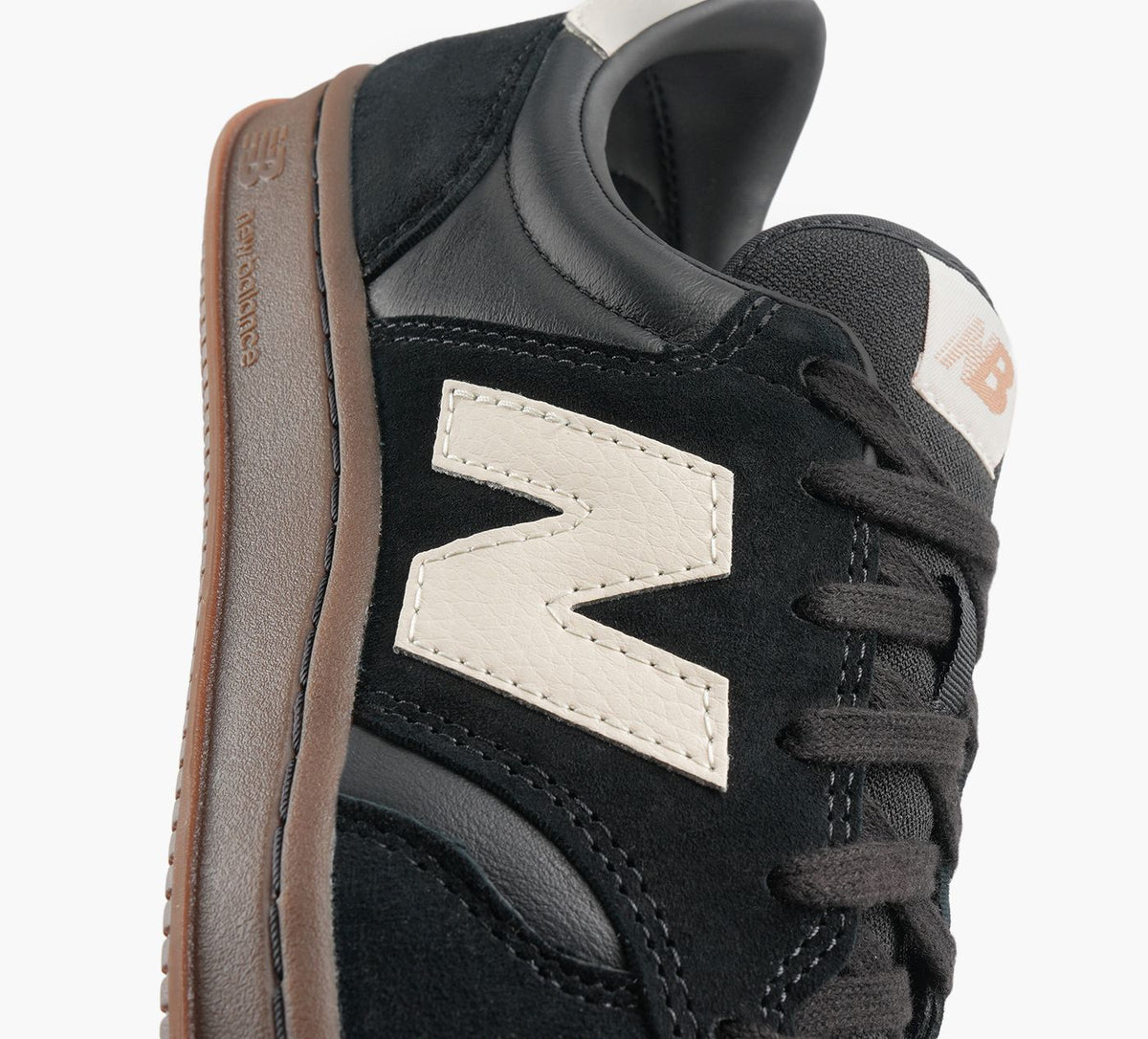 NEW BALANCE T500 in BLACK view 1b