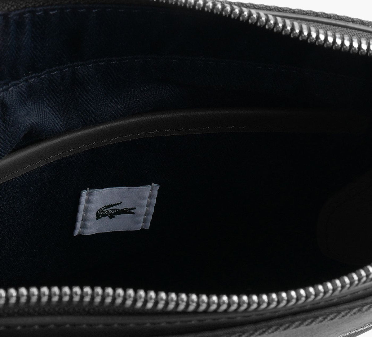 LACOSTE CROSSOVERBAG in BLACK view 5