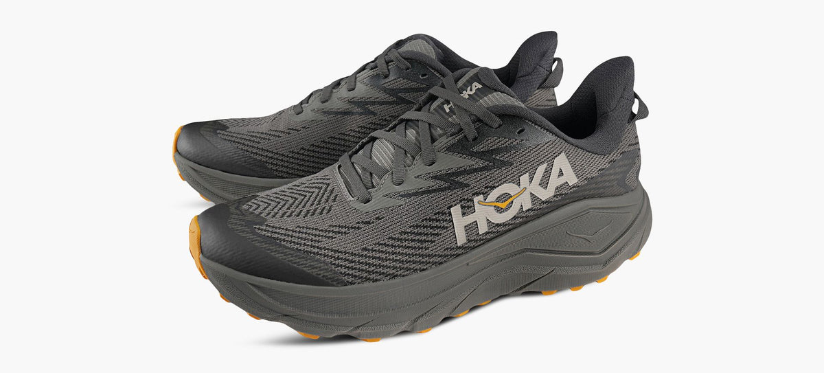 HOKA CHALLENGER8GTX in BLACK view 4