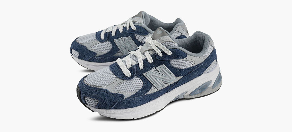 NEW BALANCE 2010 en BLEU vue 4