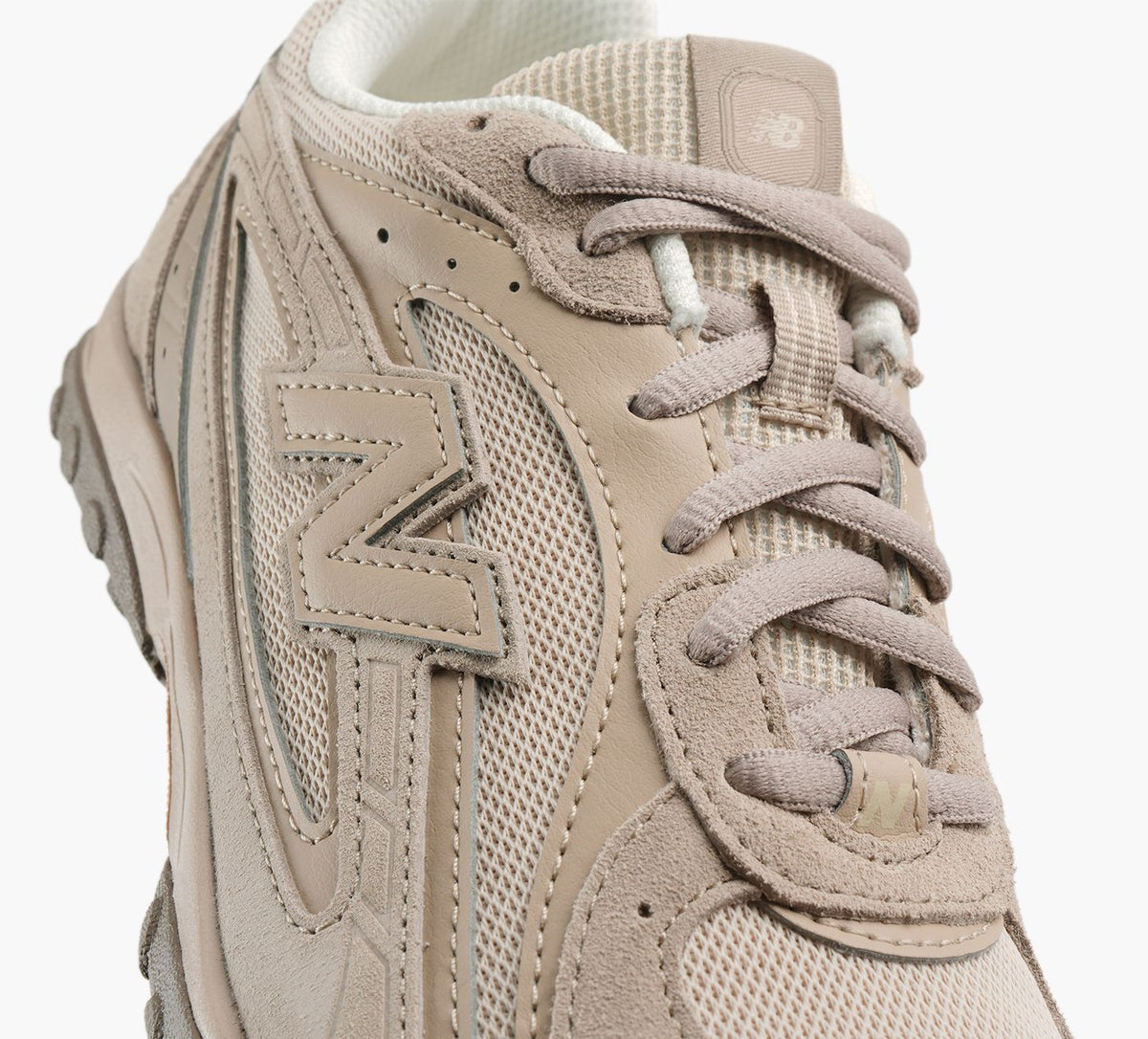 NEW BALANCE 204L in BEIGE view 1b