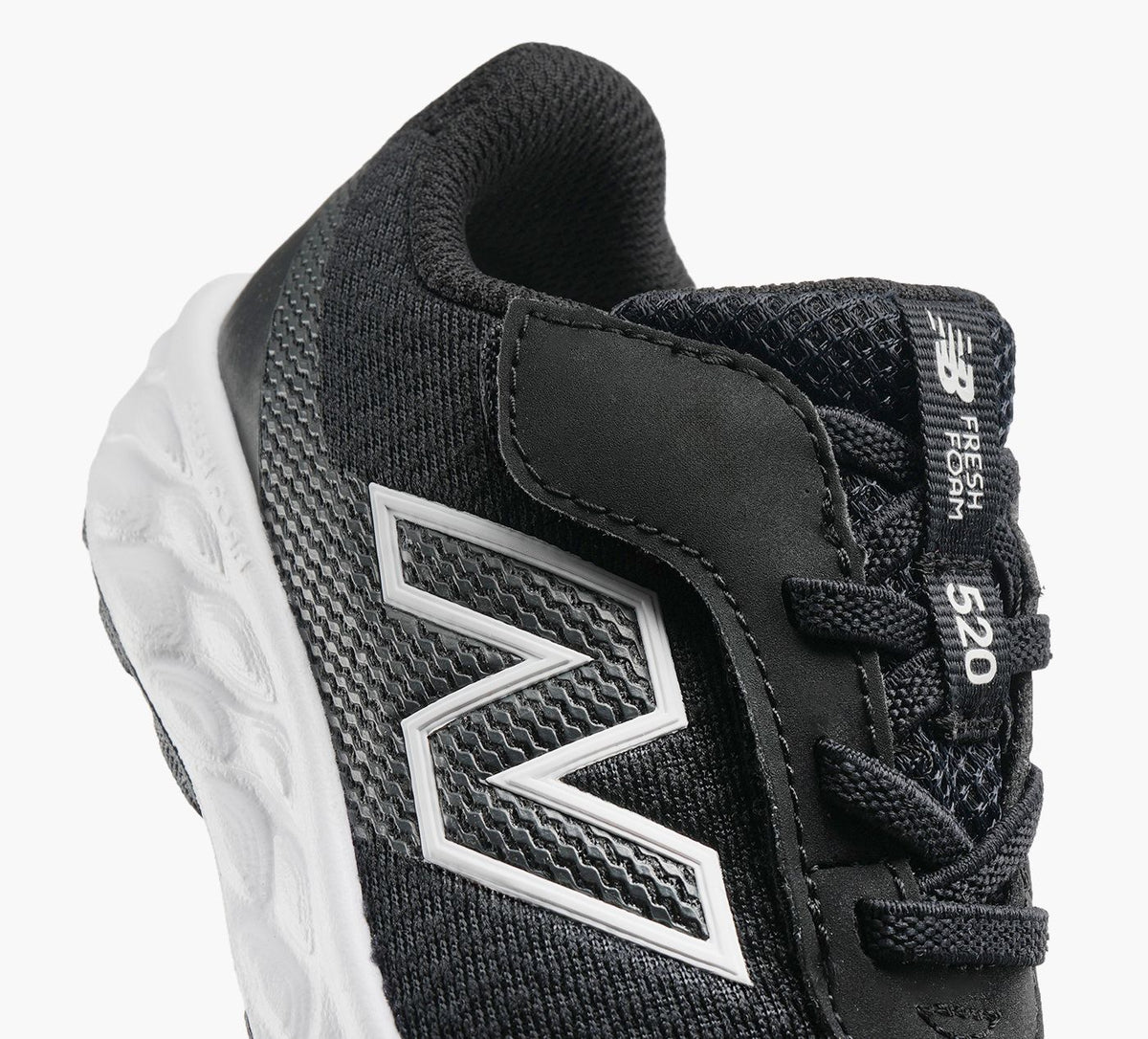 NEW BALANCE 520 en NOIR vue 7