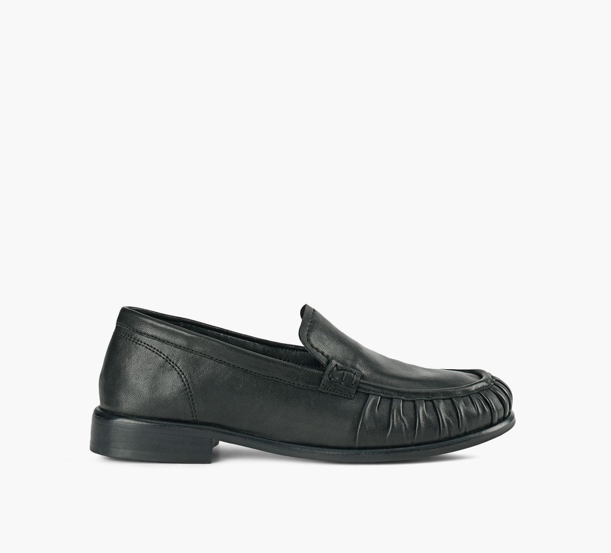 ROWENN ZIMA in BLACK