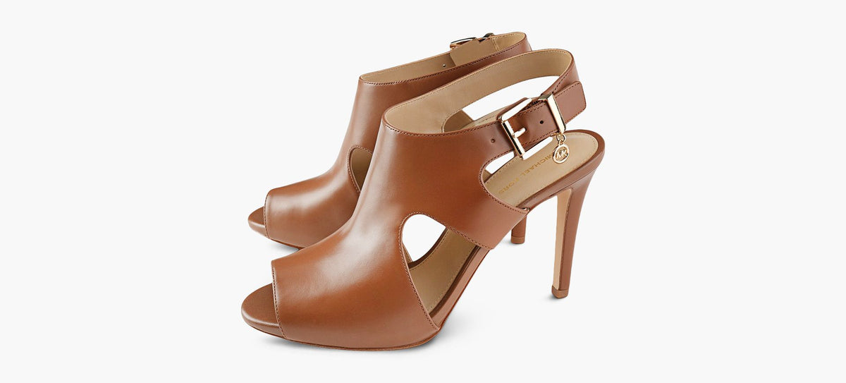 MICHAEL KORS SANDALETALONHARPER en TAN vue 4