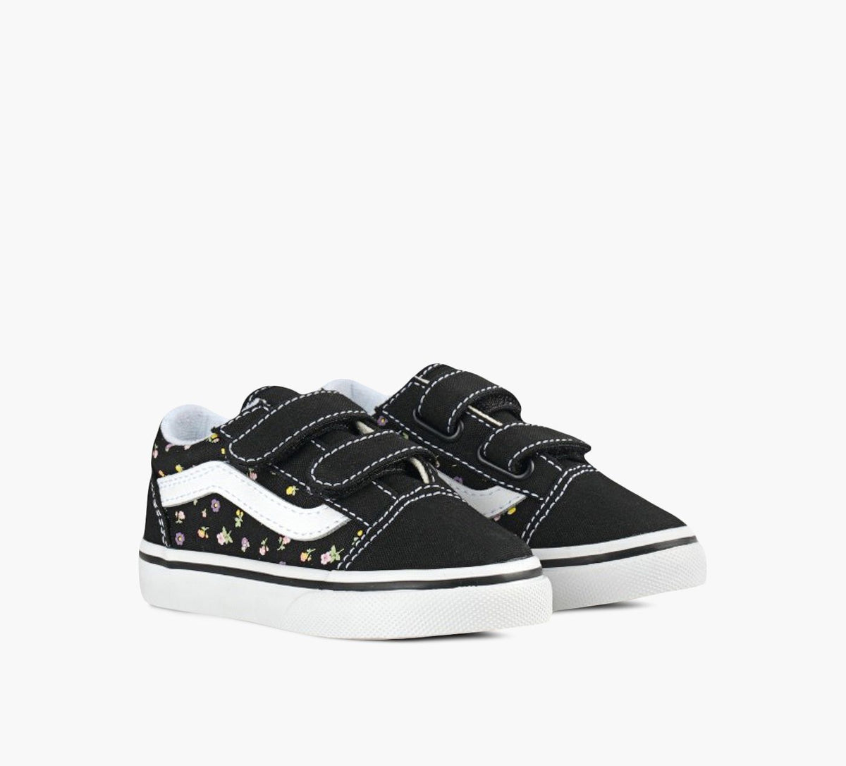 VANS OLDSKOOLV in BLACK view 2